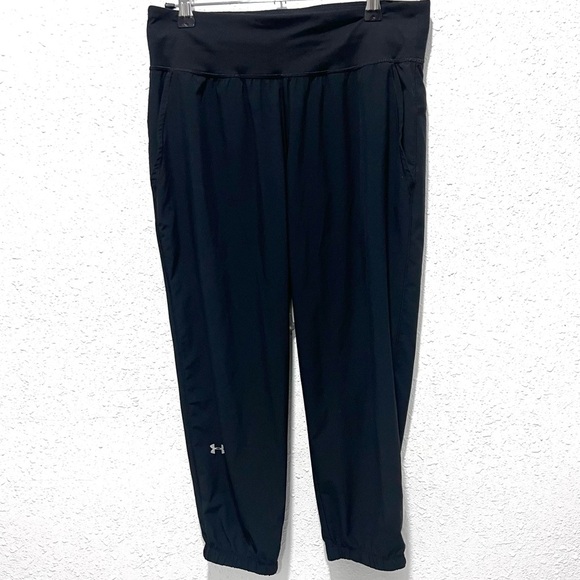 Under Armour Black Track Pants with Tapered Fit small - Picture 1 of 6